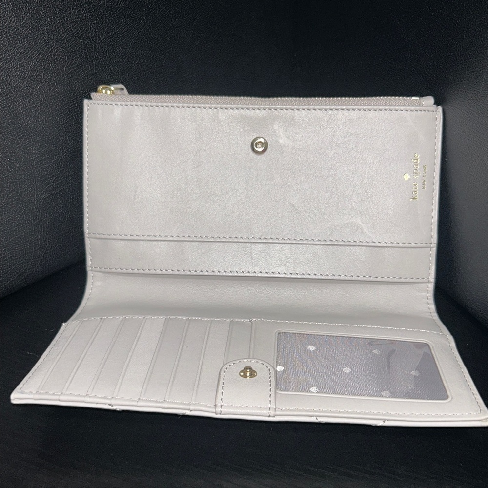 Kate Spade Wallet with Quilted Leather in Dove Gray - Picture 3 of 4